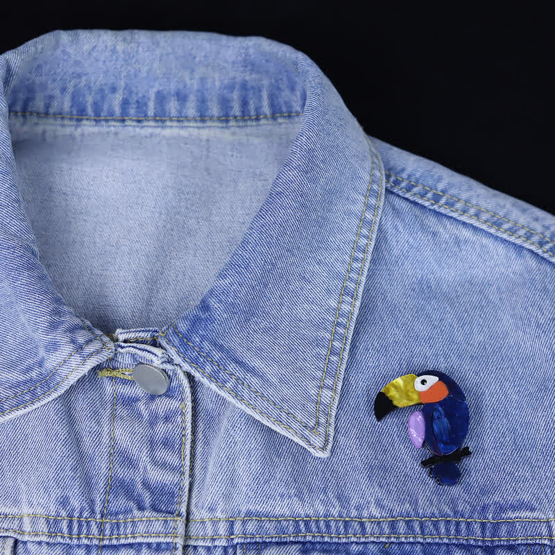Broche en acrylique faite à la main, motif oiseau à gros bec - image 2