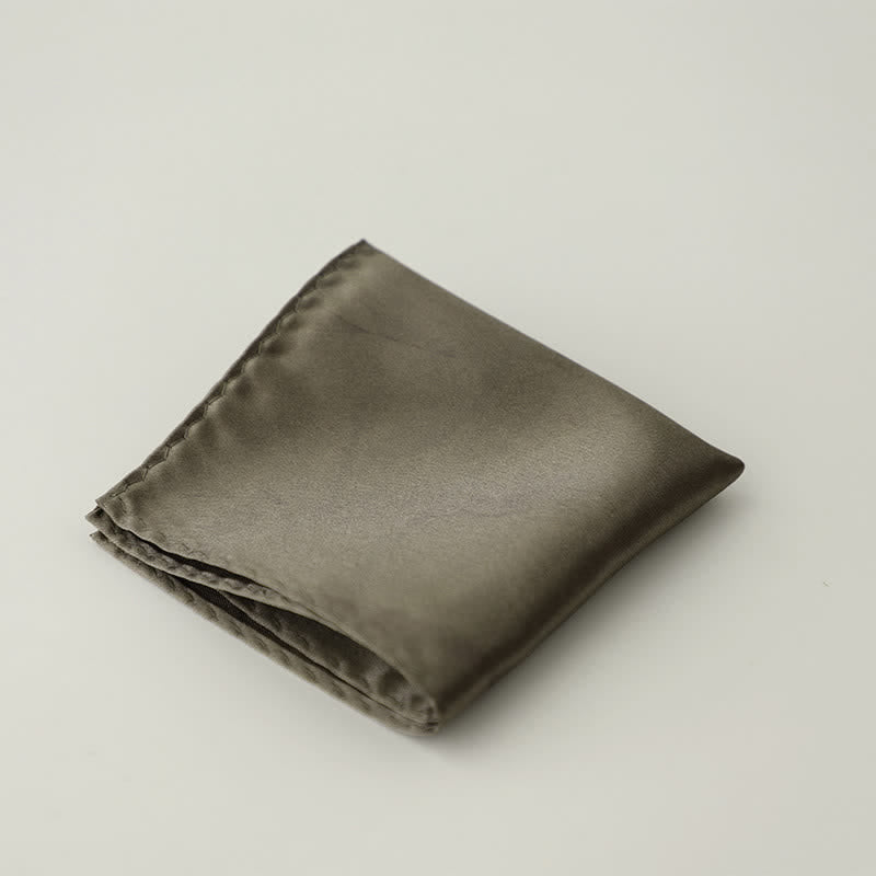 Pochette de costume simple et unie pour homme, idéale pour un mariage - Olive - image 9