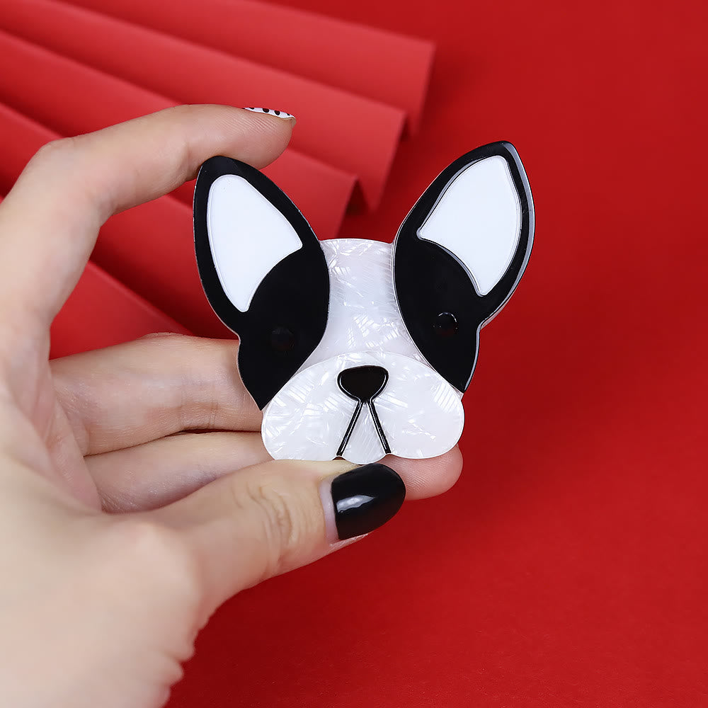 Broche en acrylique faite à la main en forme de chien noir et blanc - image 2