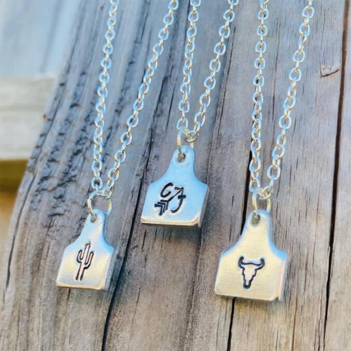 Collier personnalisé en acier inoxydable avec initiales en argent et mini-plaque d'identification pour bétail - image 0