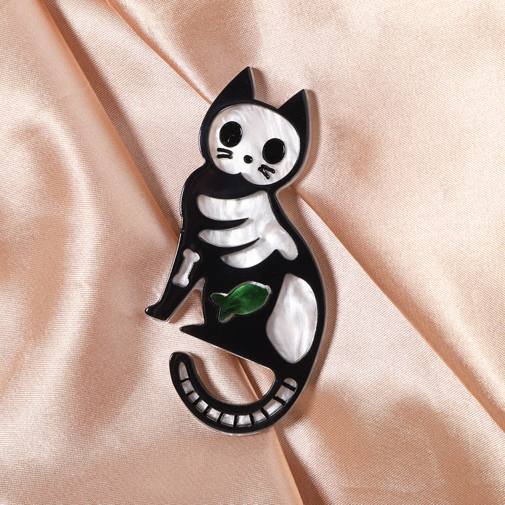 Broche en acrylique faite main en forme de petit chat pour Halloween - image 2