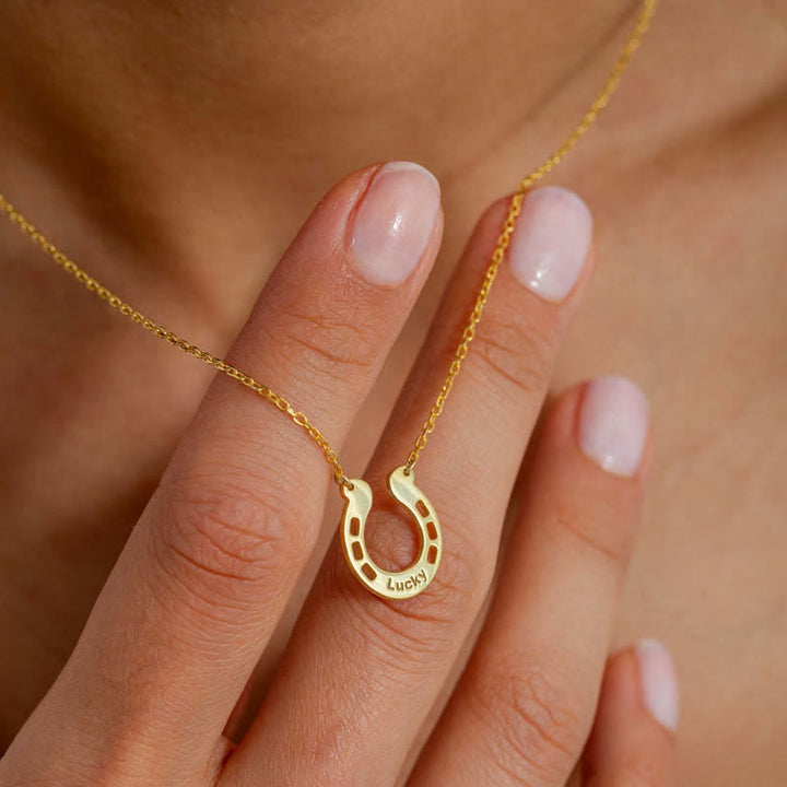 Collier avec pendentif en forme de fer à cheval porte-bonheur personnalisé en forme de U - Or - image 1