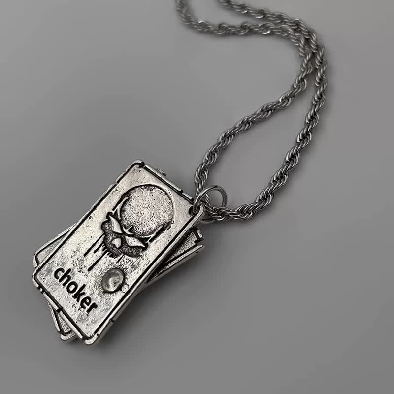 Collier unisexe en métal style hip-hop avec motif poker - image 3
