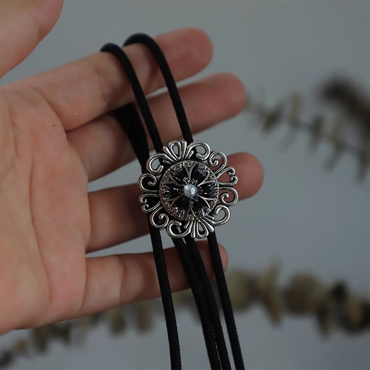 Cravate bolo ronde exquise en dentelle imitation perle avec pendentif - image 6
