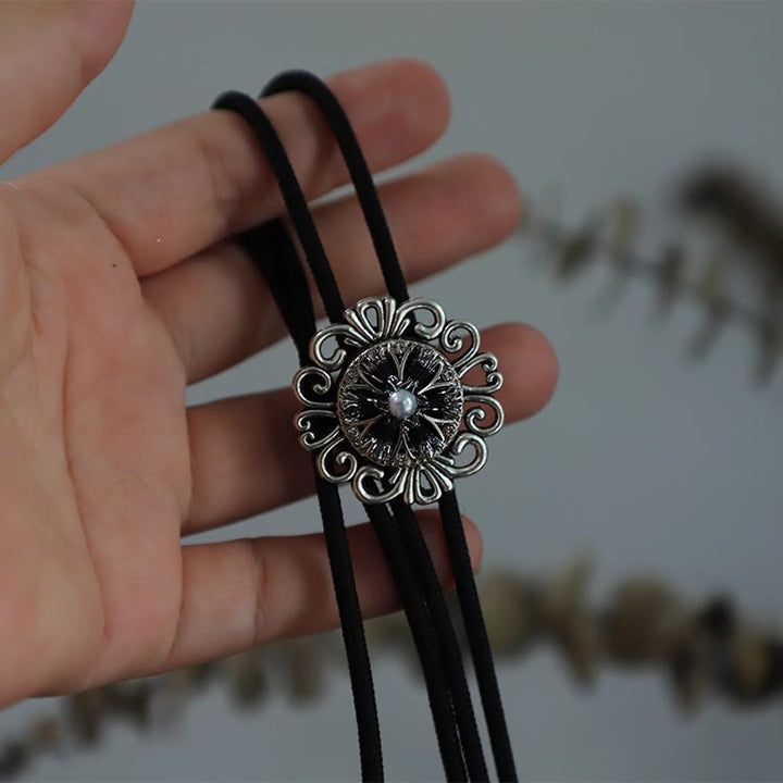 Cravate bolo ronde exquise en dentelle imitation perle avec pendentif - image 6