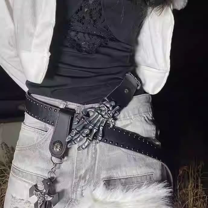 Ceinture à rivets noire punk Halloween avec motif main de squelette - image 0