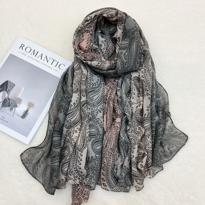 Écharpe châle tendance pour femme avec protection solaire et blocs de couleurs - Gris et rose - image 2