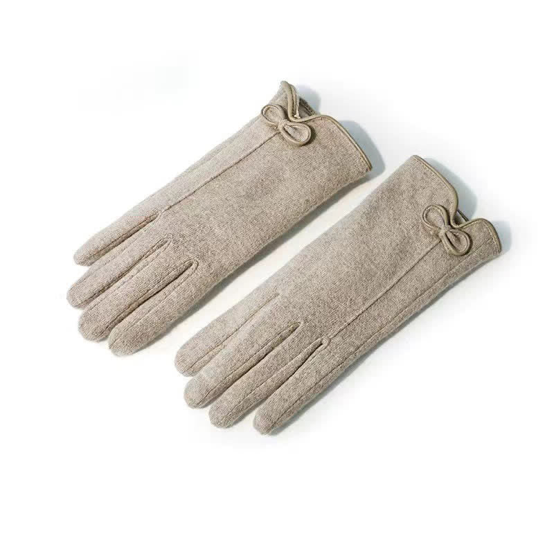 Gants pour femme avec motif cœur et nœud papillon - image 2