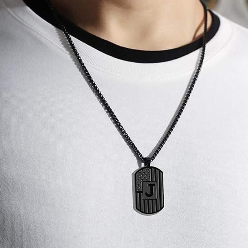 Collier personnalisé avec plaque d'identité pour chien et lettre du drapeau américain - image 1
