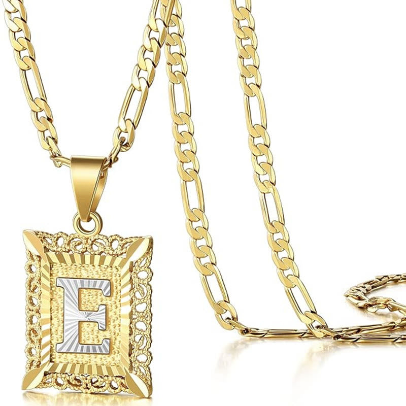 Collier doré exquis avec lettres creuses carrées - E - image 8