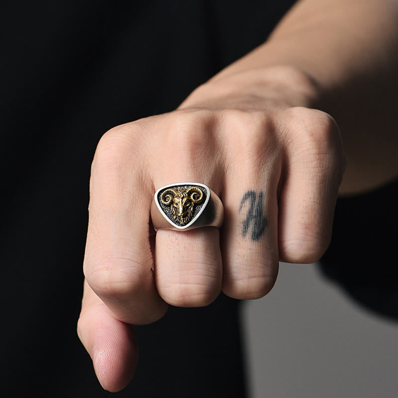 Bague vintage en forme de tête de bélier sculptée de style occidental - image 1