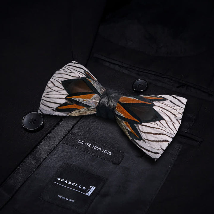 Nœud papillon en plumes gris et blanc en forme de toile - image 2