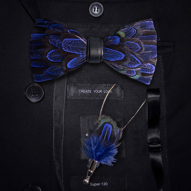 Nœud papillon bleu roi et noir en plumes de paon avec épingle à revers - Bleu nuit et noir - image 0