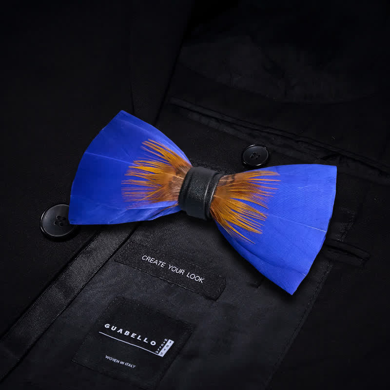 Nœud papillon à plumes bleu roi et orange avec épingle à revers - image 2