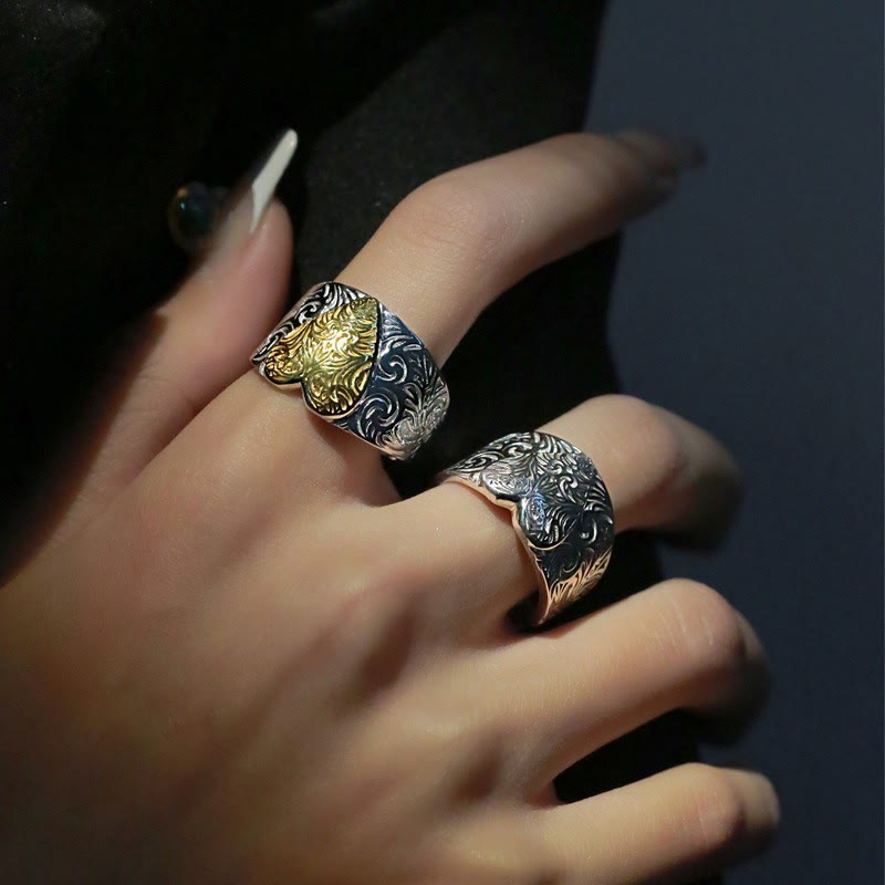 Bague ajustable en forme de cœur contrastant en or et en argent avec motif herbe - image 4
