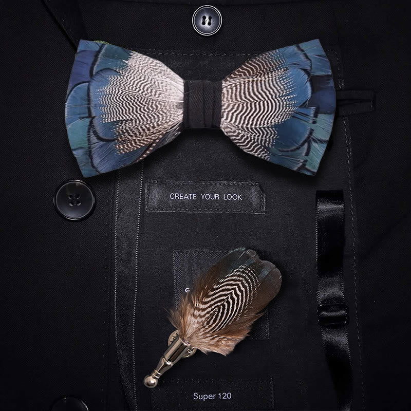 Nœud papillon en plumes de canard colvert bleu et blanc avec épingle à revers - Bleu et blanc - image 0