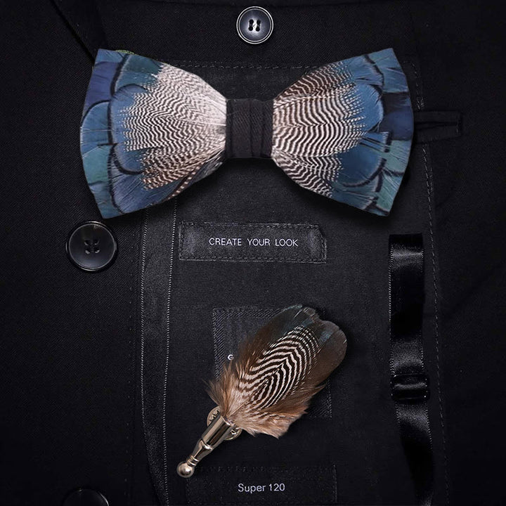 Nœud papillon en plumes de canard colvert bleu et blanc avec épingle à revers - Bleu et blanc - image 0