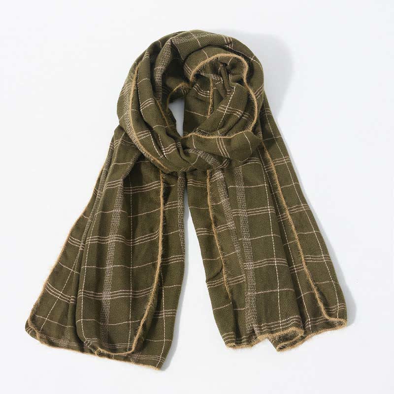 Écharpe classique intemporelle à motif écossais avec bordure en fourrure - Vert armée - image 11
