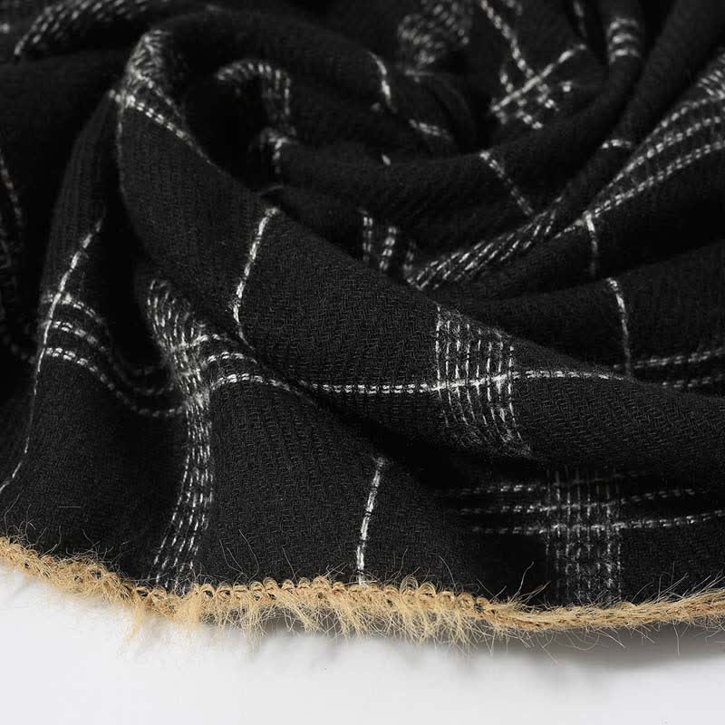 Écharpe classique intemporelle à motif écossais avec bordure en fourrure - image 7