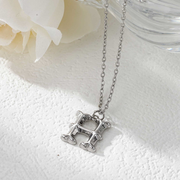 Collier élégant avec pendentif lettre dorée et argentée pour femme - Argent - H - image 35