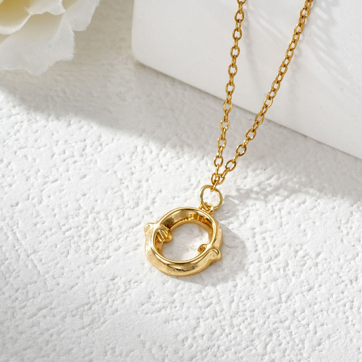 Collier élégant avec pendentif lettre dorée et argentée pour femme - Doré - O - image 16