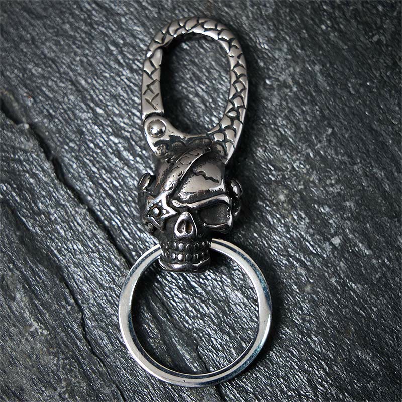 Porte-clés en métal créatif avec tête de mort de pirate et capitaine - image 4