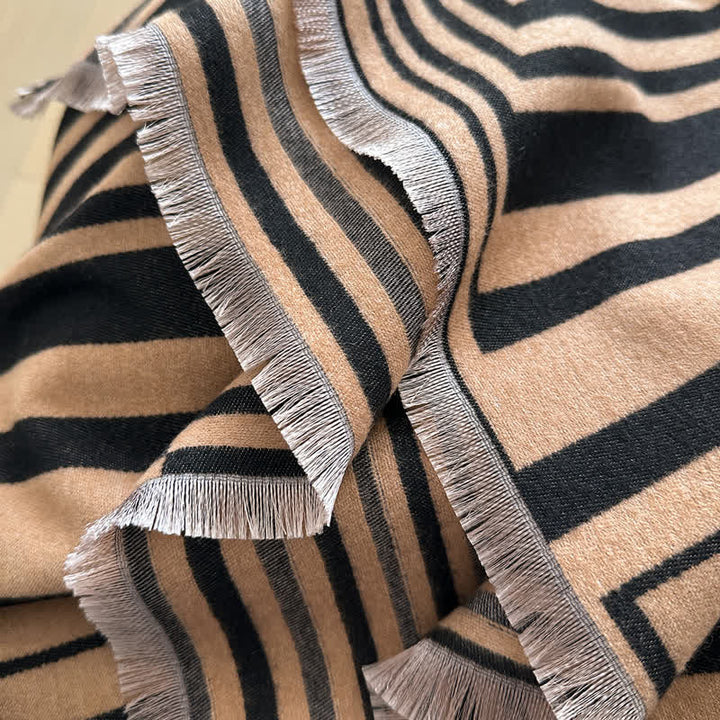 Écharpe à rayures géométriques éblouissantes, inspirée de l'art optique - image 4