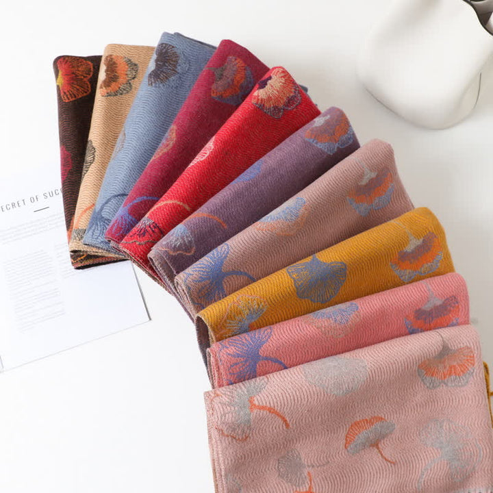 Écharpe double face à motif de feuilles de ginkgo avec pompons - image 1