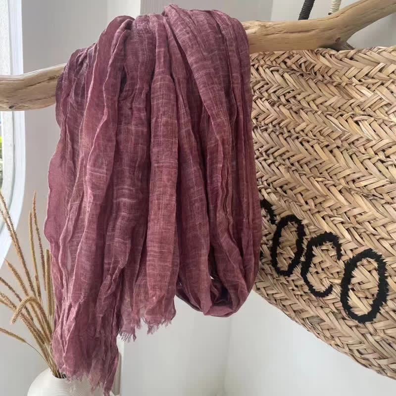 Écharpe en coton et lin texturé à plis chics, quatre saisons - Rouge violet pâle - image 15