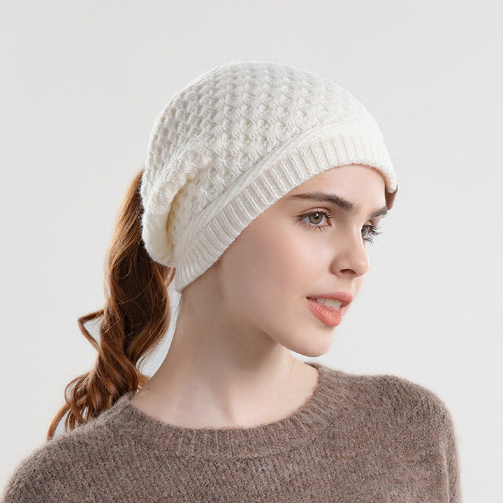 Bonnet d'hiver chaud en tricot pour femme, avec ouverture pour queue de cheval - Blanc - Réglable (21 5/8"-23 5/8") - image 5
