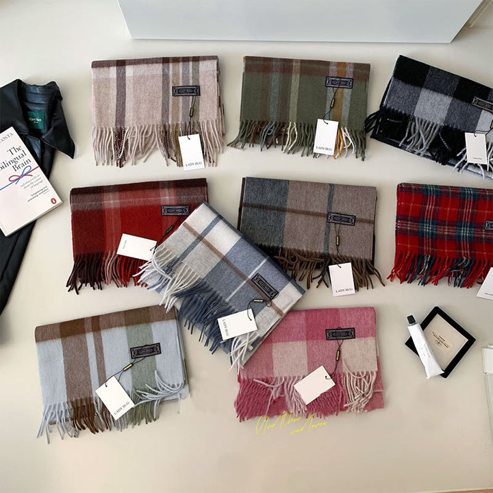 Écharpe en laine à carreaux vintage pour femme, idéale pour l'hiver et pour rester au chaud. - image 1