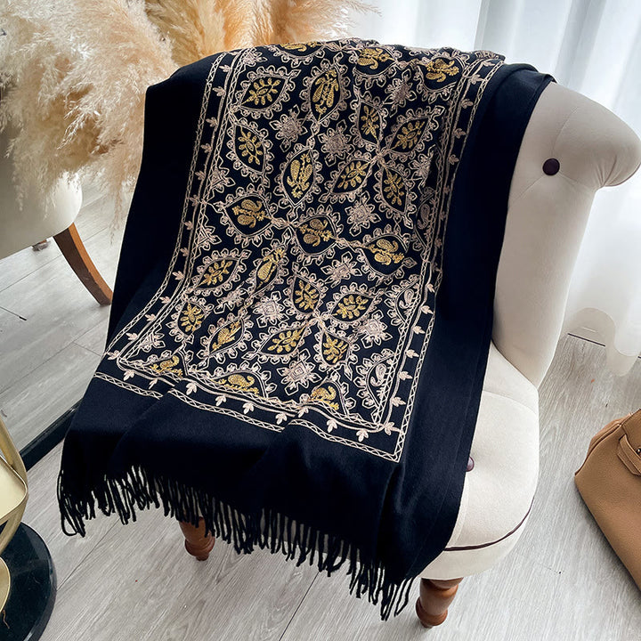 Châle à franges à motif floral vintage pour femme - image 6