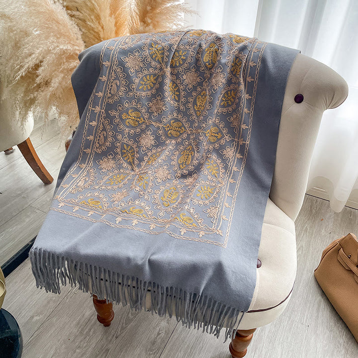 Châle à franges à motif floral vintage pour femme - image 8