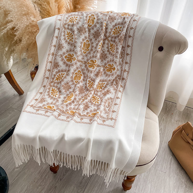 Châle à franges à motif floral vintage pour femme - image 1