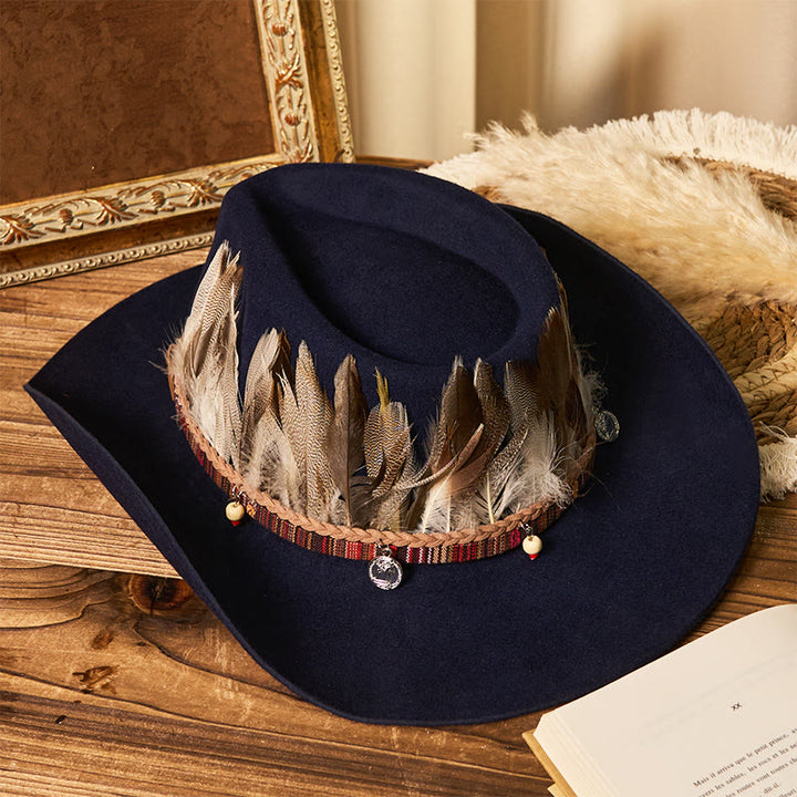 Chapeau de cowboy pour homme avec bord tissé et ceinture à plumes - image 4