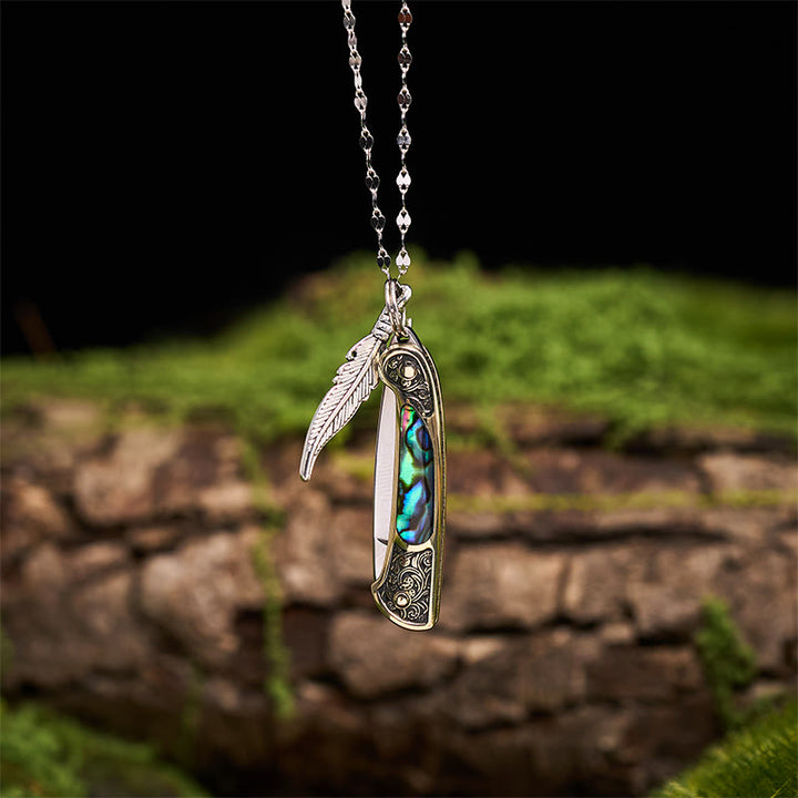 Outil d'extérieur exquis : couteau pliant et collier pendentif plume - Argent - image 0