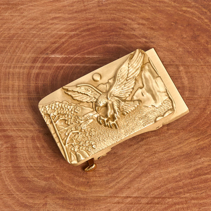 Ceinture en cuir pour homme avec boucle automatique en métal sculpté représentant un aigle doré - image 1