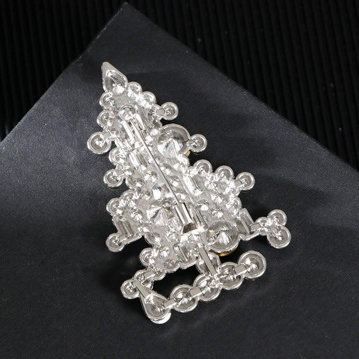 Broche sapin de Noël ornée de diamants, d'une finesse exquise. - image 5