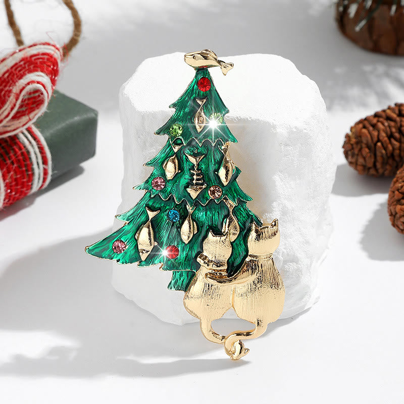 Broche bicolore festive en émail représentant un sapin de Noël avec chat et poisson - Vert - image 0