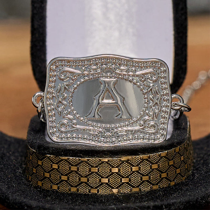 Ensemble collier et boucle de ceinture argentée avec initiale et couteau caché à faire soi-même - image 4