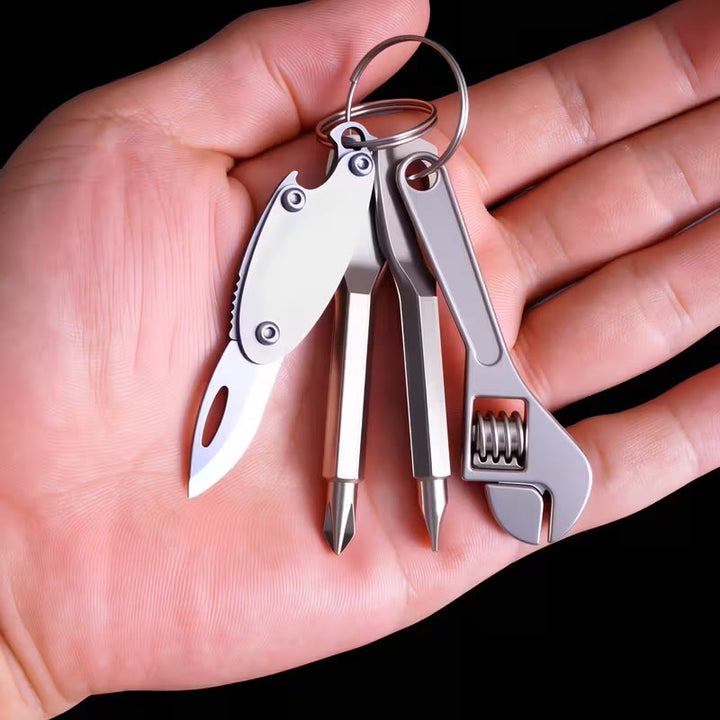 Ensemble d'outils compact 4 en 1 : couteau, clé, tournevis et porte-clés. - 4 pièces - image 0