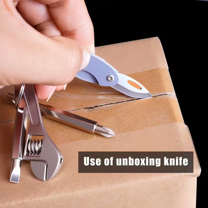 Ensemble d'outils compact 4 en 1 : couteau, clé, tournevis et porte-clés. - image 3