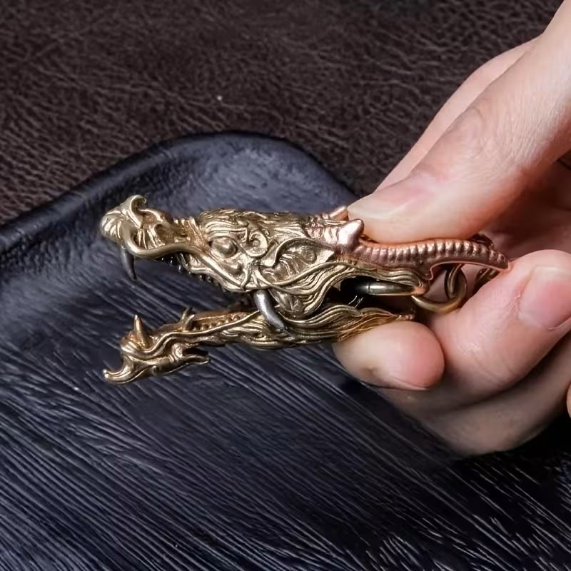 Porte-clés vintage à clip en forme de tête de dragon bicolore finement travaillée - image 1