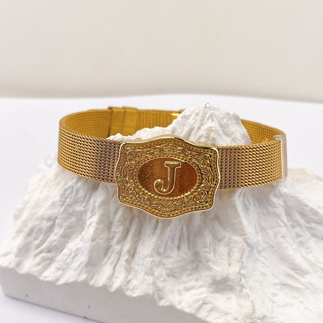 Bracelet glamour doré avec initiale gravée - J - image 9