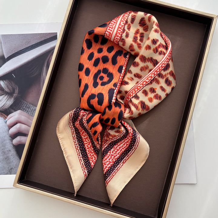Foulard carré en soie à motifs variés rétro pour femme - Rose rouge - image 2