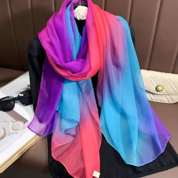 Écharpe fluide et légère à dégradé de couleurs pour femme, idéale en toutes saisons - Style n° 1 - image 0