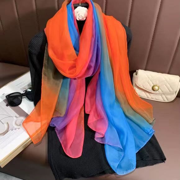 Écharpe fluide et légère à dégradé de couleurs pour femme, idéale en toutes saisons - Style n° 3 - image 4
