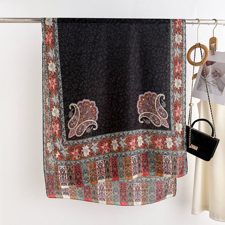 Écharpe légère et fluide à motifs rétro pour femme - image 3