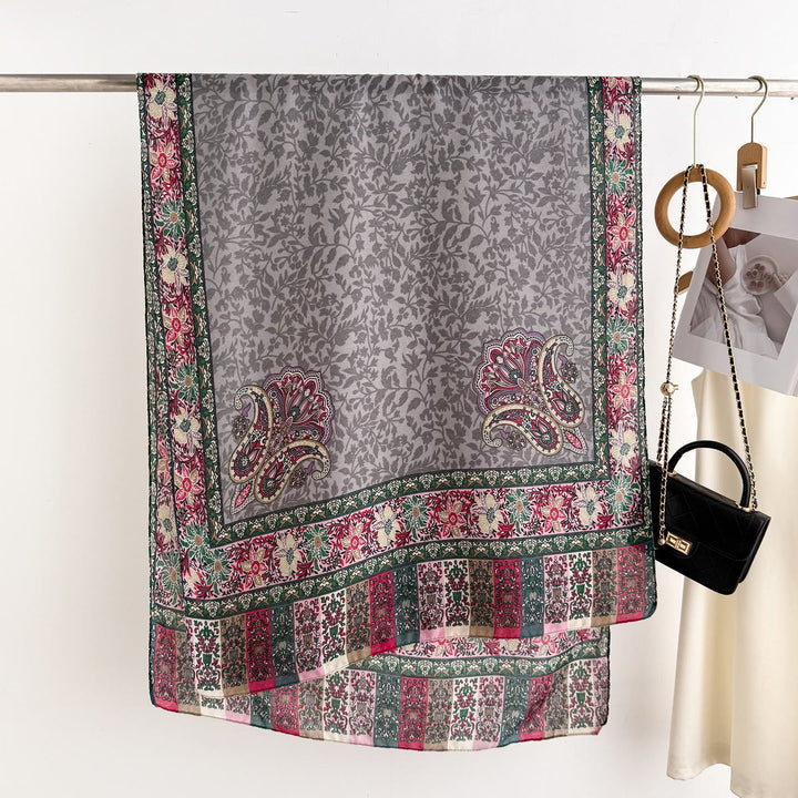 Écharpe légère et fluide à motifs rétro pour femme - image 7