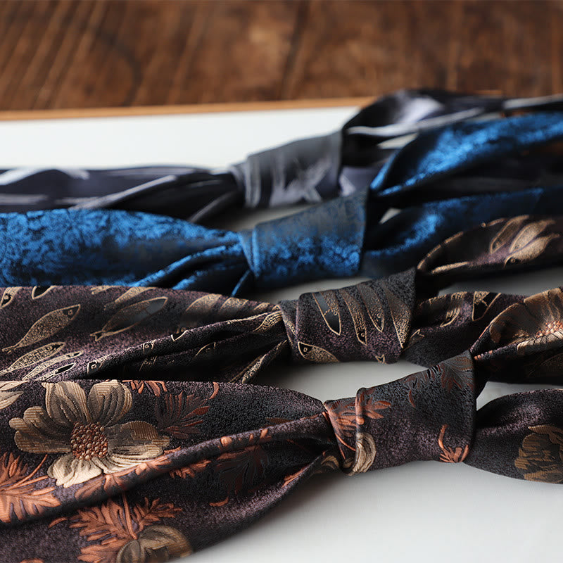 Cravates pour hommes en tissu soyeux à motifs ornementaux - image 2
